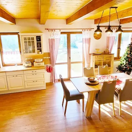Cesky Stit Vysoke Tatry シャレー
